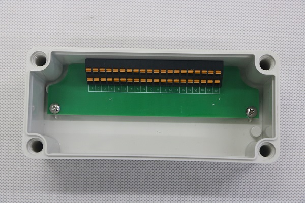 直插式接线端子盒